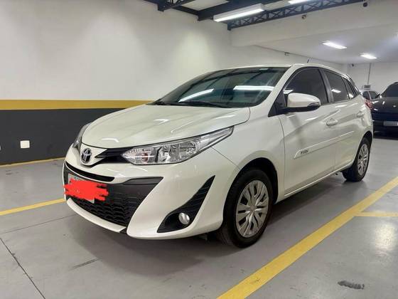 TOYOTA YARIS 1.3 16V FLEX XL LIVE MULTIDRIVE TOYOTA YARIS 1.3 16V FLEX XL LIVE MULTIDRIVE